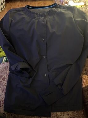 Star Black Scrub Jacket — Medical Warm-Up Coat, Size Medium